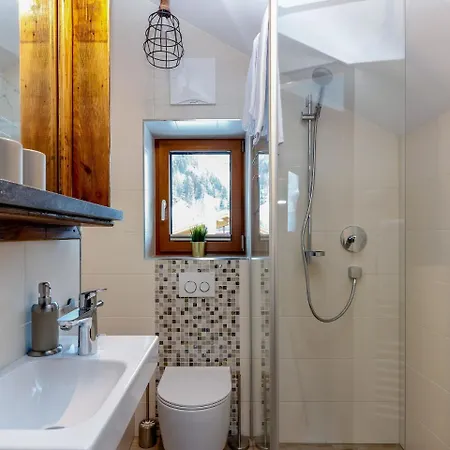 Modern Holiday In Salzburg With Swimming Pool Tatil Evi
